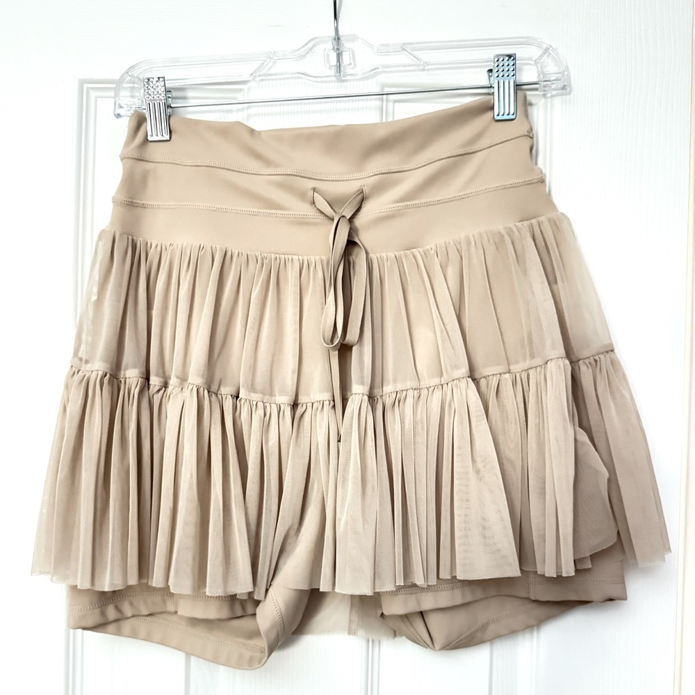 Tan Popflex Pirouette Skort, Size Large. Only worn a couple of times.